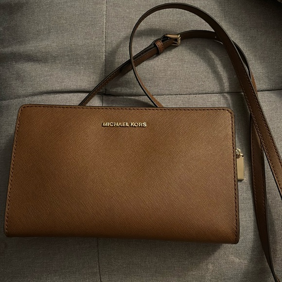 Michael Kors Crossbody/Clutch - Picture 1 of 8